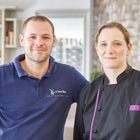 Le Place Neuve Отель Brullioles