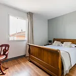 Le Place Neuve 3* Brullioles