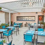 Le Place Neuve 3* Brullioles