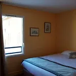 Le Place Neuve Hotel 3*
