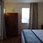 Hotel Le Place Neuve Brullioles