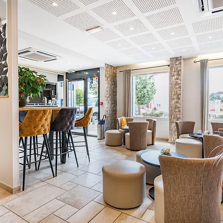 Le Place Neuve ホテル 3*