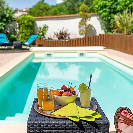 Le Place Neuve Hotel