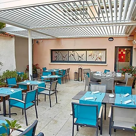 Hotel Le Place Neuve 3*