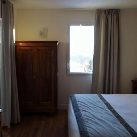 Hotel Le Place Neuve Brullioles