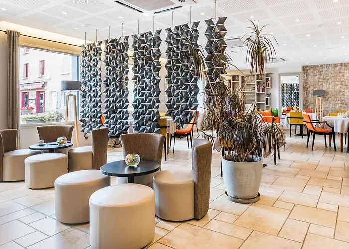 Le Place Neuve Hotel 3*